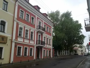 Будынак гасцініцы «Нова Варшава»