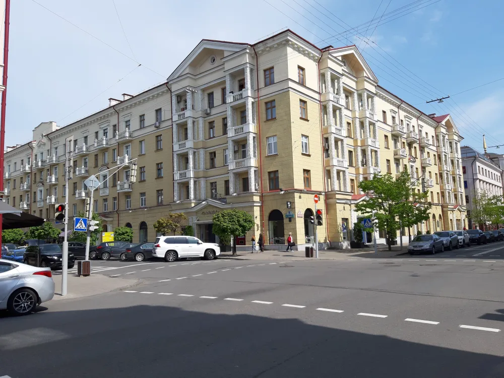 Дом па вуліцы Валадарскага, 8/21