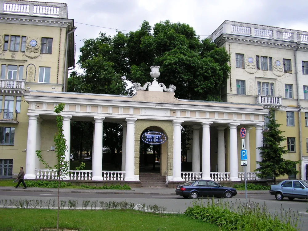 Дом па праспекце Незалежнасці, 38