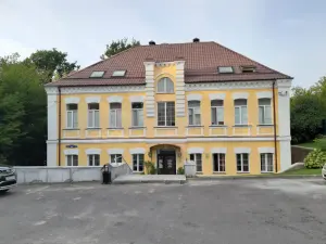 Дом Брука
