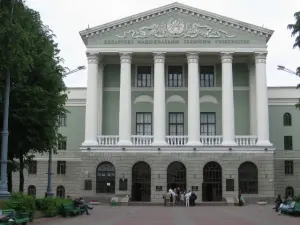галоўны корпус БНТУ
