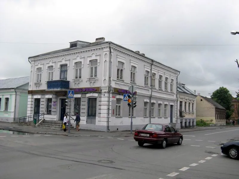 Дом па вуліцы Іркуцка-Пінскай дывізіі, 8