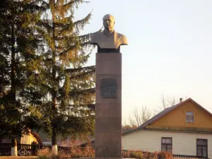 Памятник Якубу Коласу