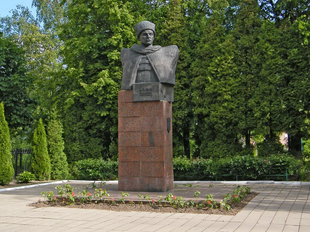 Помнік В. М. Азіну (Полацк)