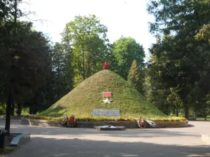 Мемарыяльны парк герояў