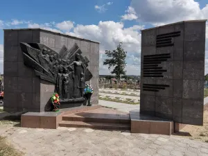 Дети лихолетья (мемориал)