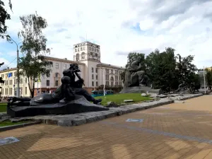 Площадь Якуба Коласа