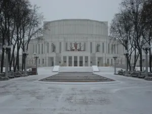 Площадь Парижской Коммуны