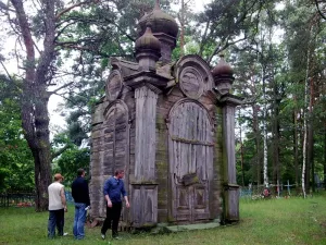 Свята-Крыжаўзвіжанская капліца, Ленін