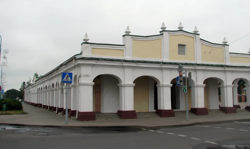 Белые лавки