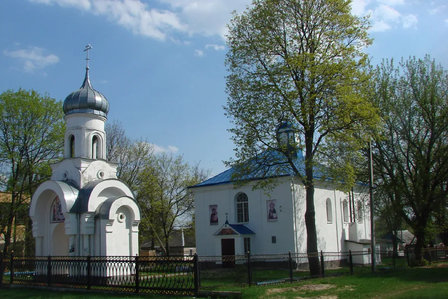 Успенская церковь (Бытень)