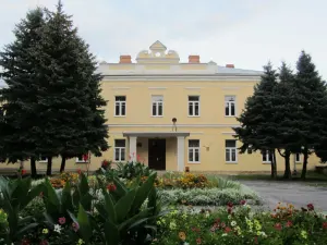 Здание бывшего духовного училища (Гомель)