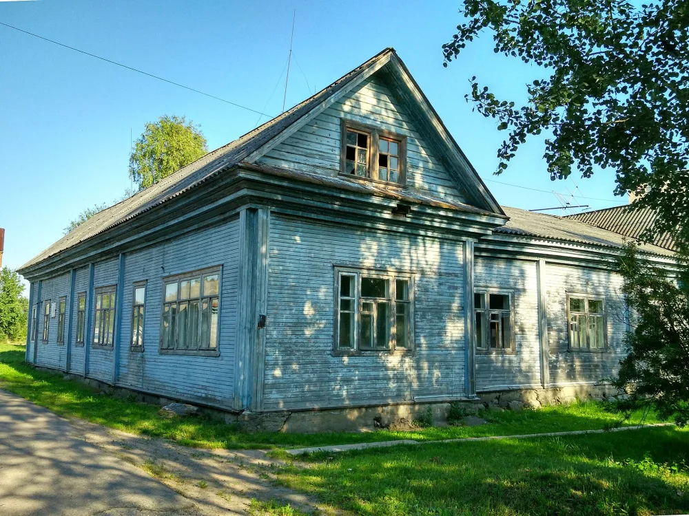 Главный корпус земской уездной больницы