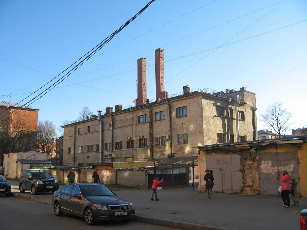 Здание бытового обслуживания