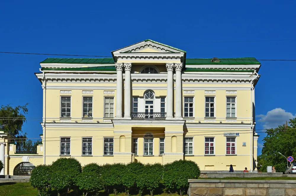 Главный дом (дом Харитонова)