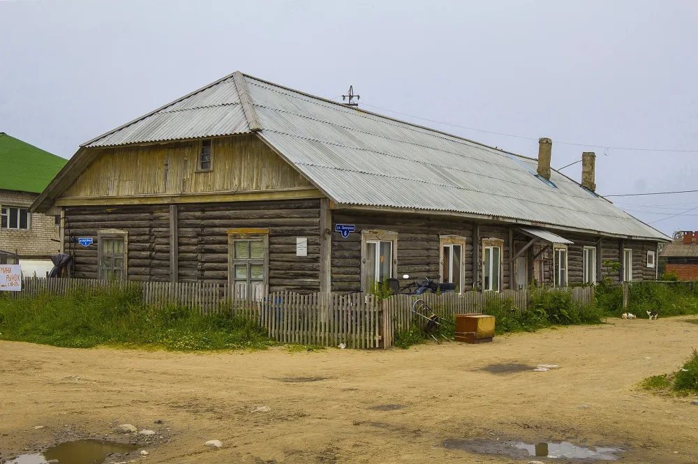 Жилой барак Рабочего городка Соловецкого лагеря особого назначения