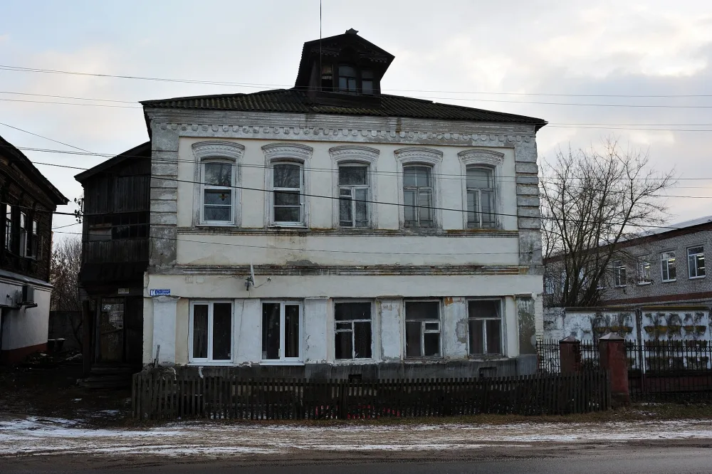 Большая Огарёвская улица 10