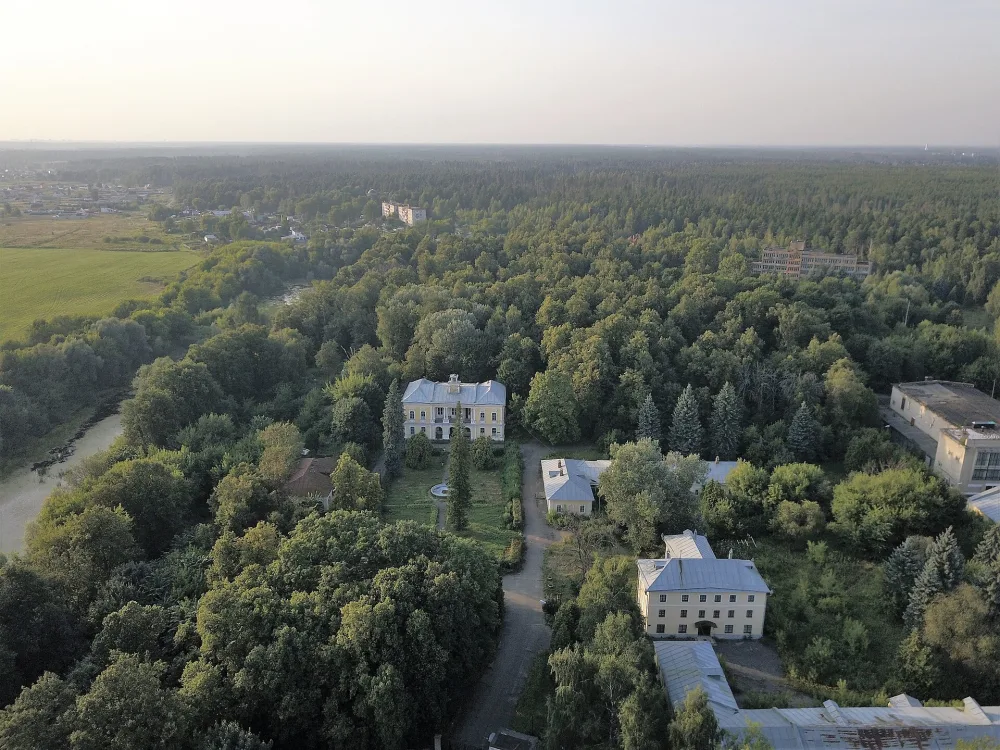 Парк с прудами (Корпуса)
