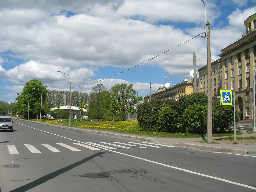 Малый Петровский парк (Старо-Ждановский сквер)