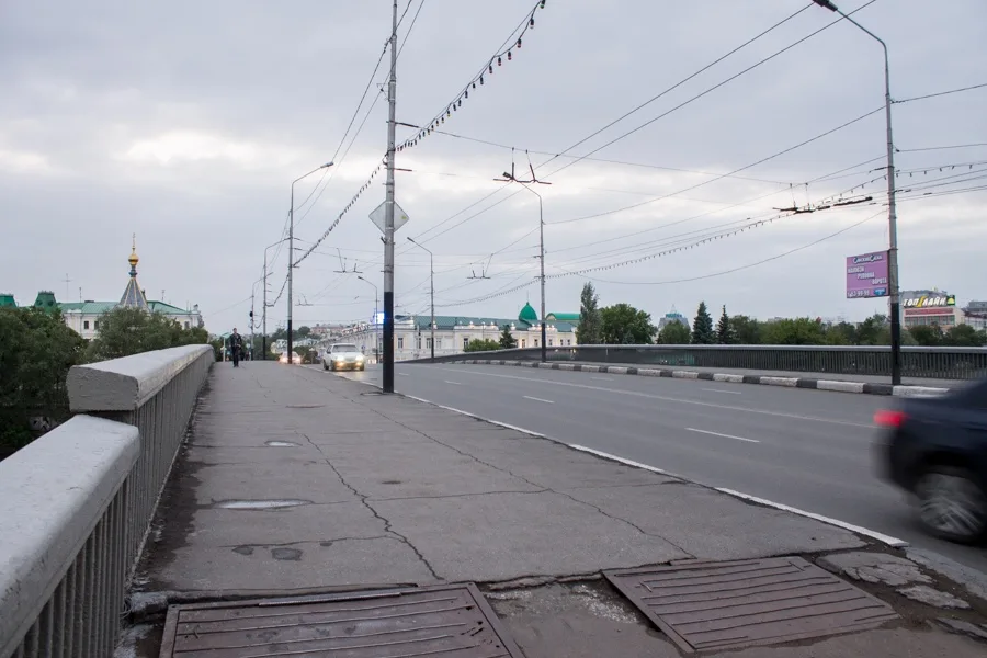 Юбилейный мост