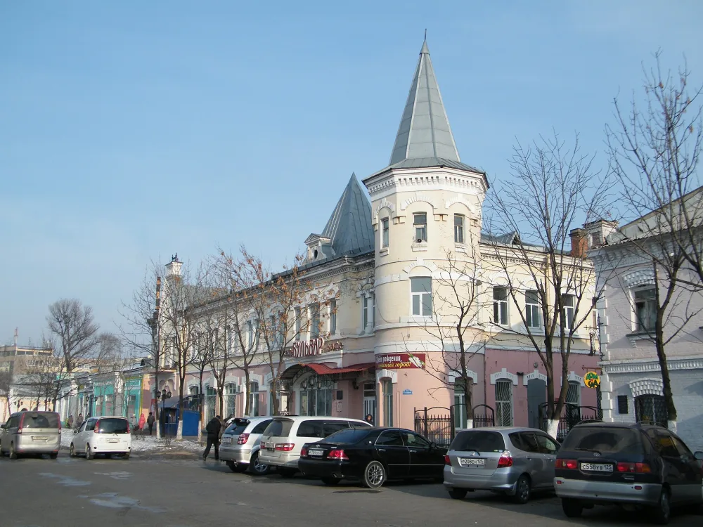 Универсальный магазин торгового дома «Кунст и Альберс» (Уссурийск)