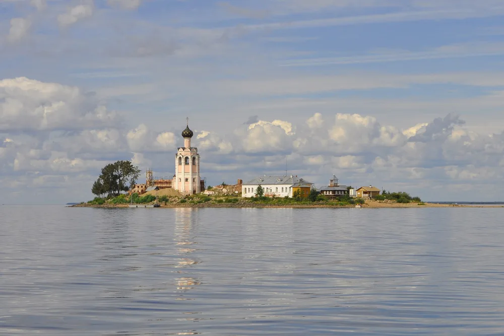 Спасо-Каменный монастырь