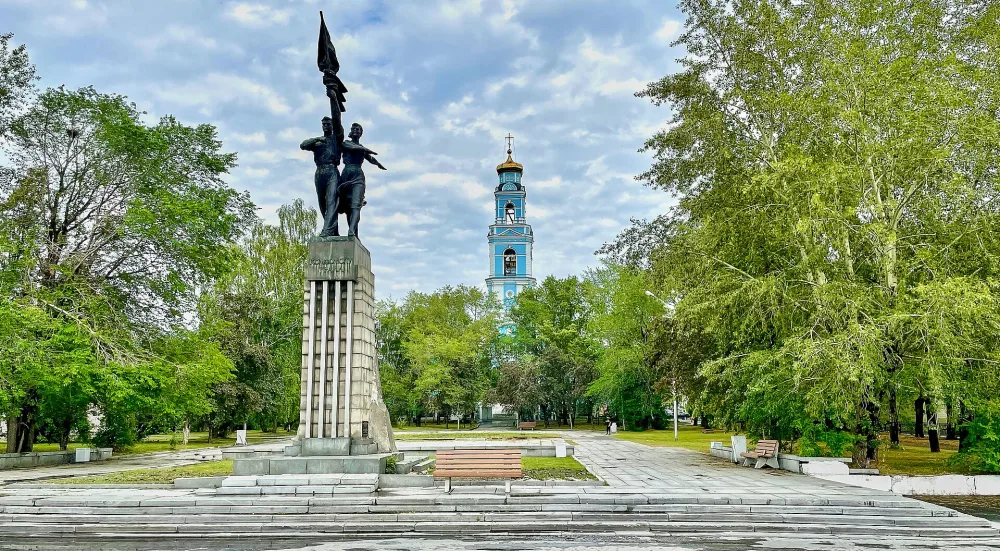 Памятник Комсомолу Урала