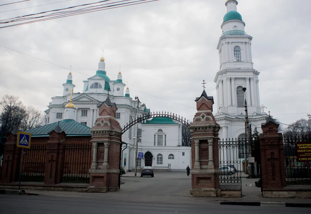 Ограда с воротами Всехсвятского кладбища (Тула)