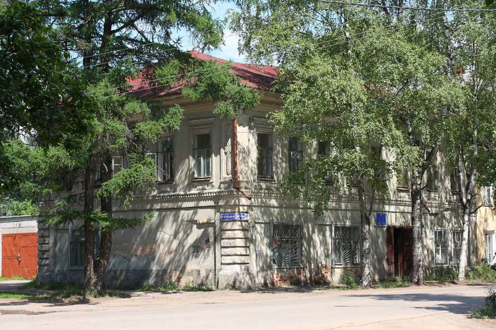 Жилой дом (Осташков)