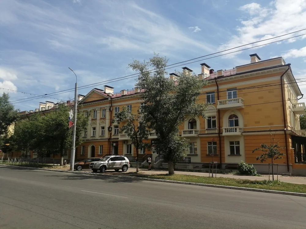 Памятник сталинского классицизма (Оренбург)