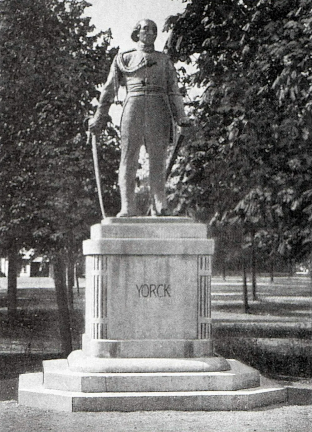 Памятник Йорку
