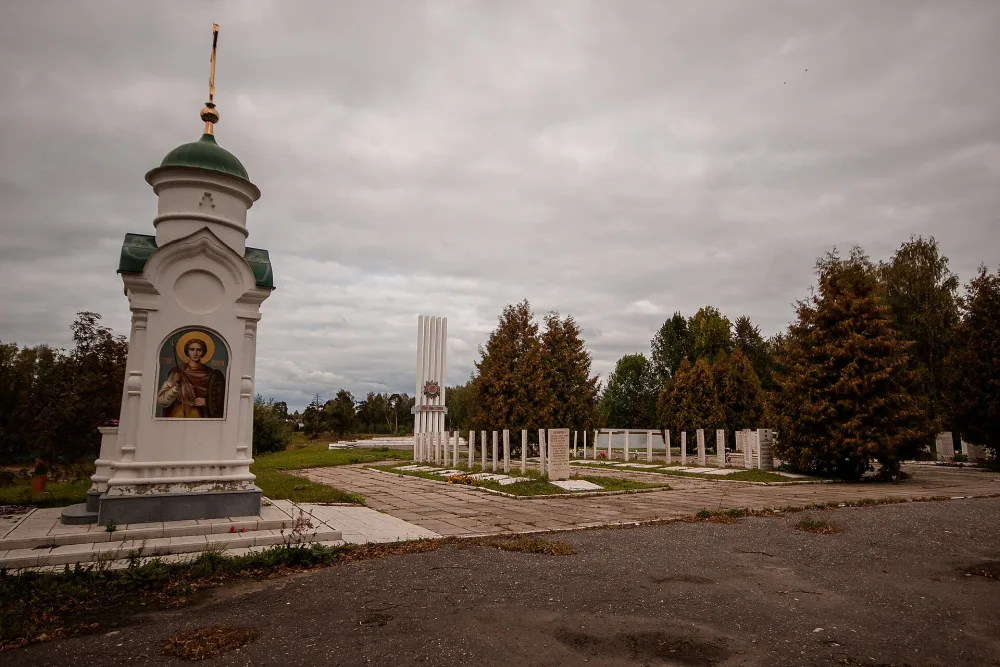 Воинское кладбище, на котором захоронено 286 советских воинов, умерших от ран в госпиталях в годы Великой Отечественной войны (Шуя)