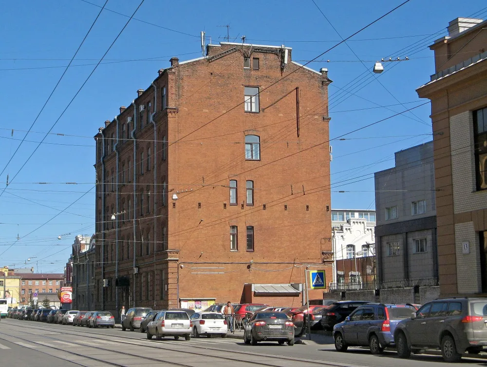 Жилой дом завода