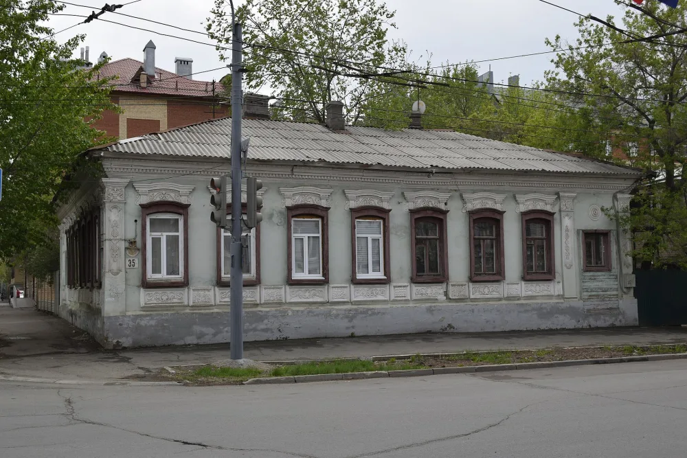 Жилой дом городской усадьбы