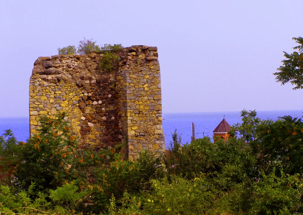 Крепость Алустон