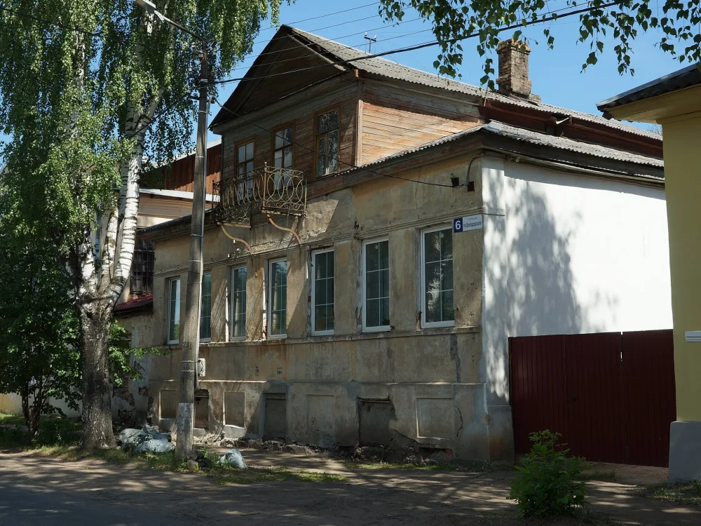 Жилой дом (Боровичи)