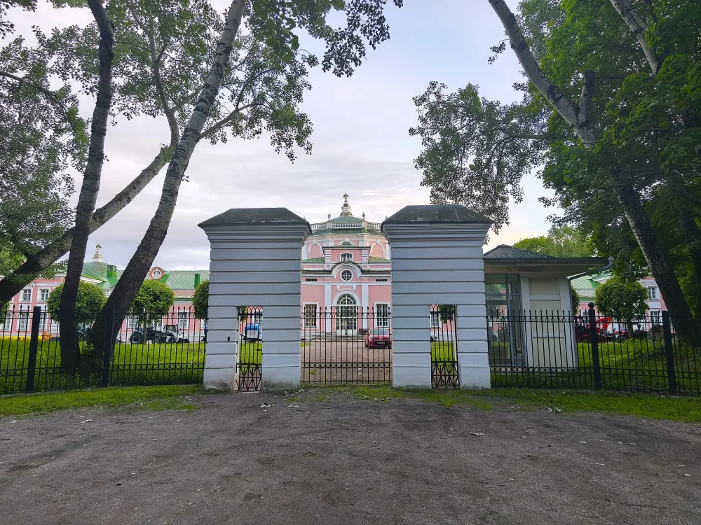 Северные ворота с двумя калитками (Вешняки)