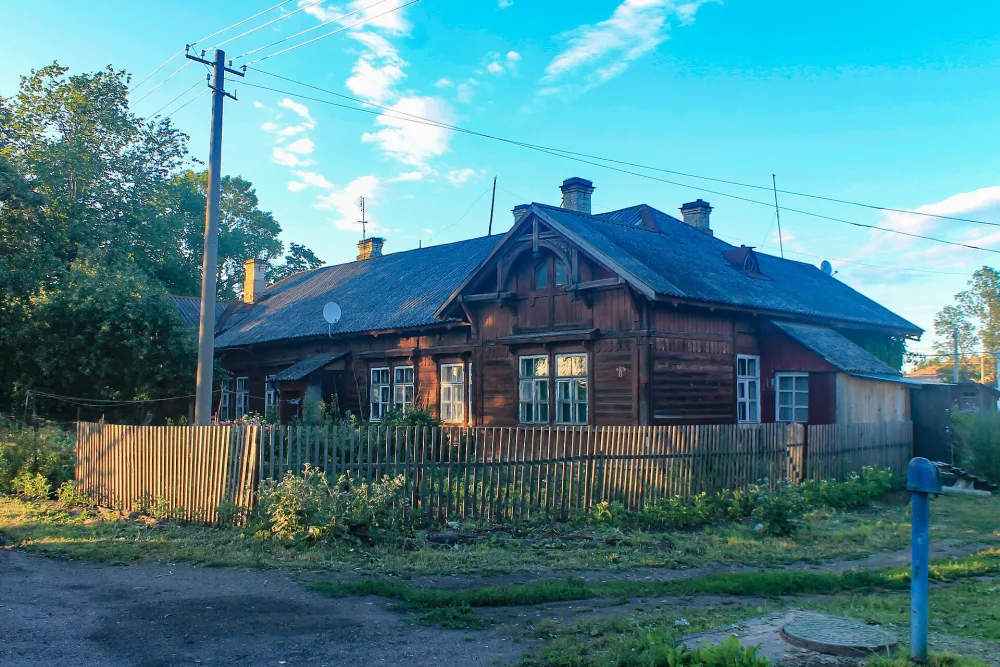 Деревянный жилой дом (северный) (Оредеж)