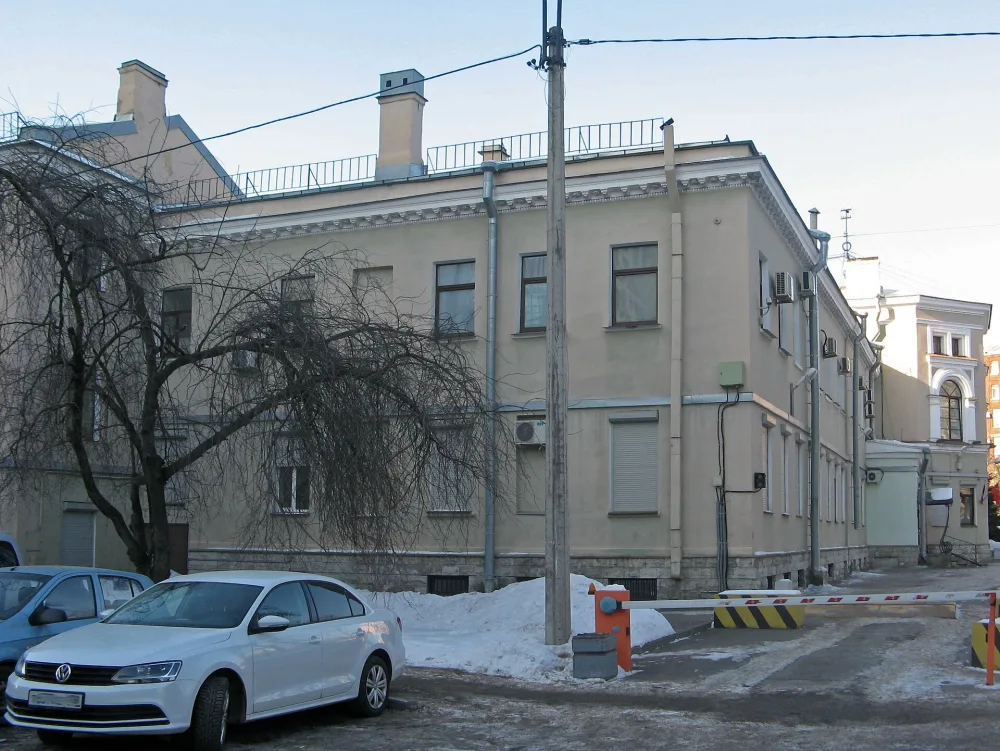 Главное здание