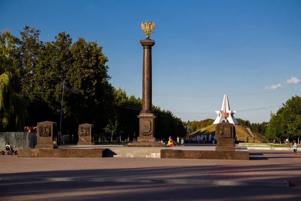Стела «Город воинской славы» (Брянск)