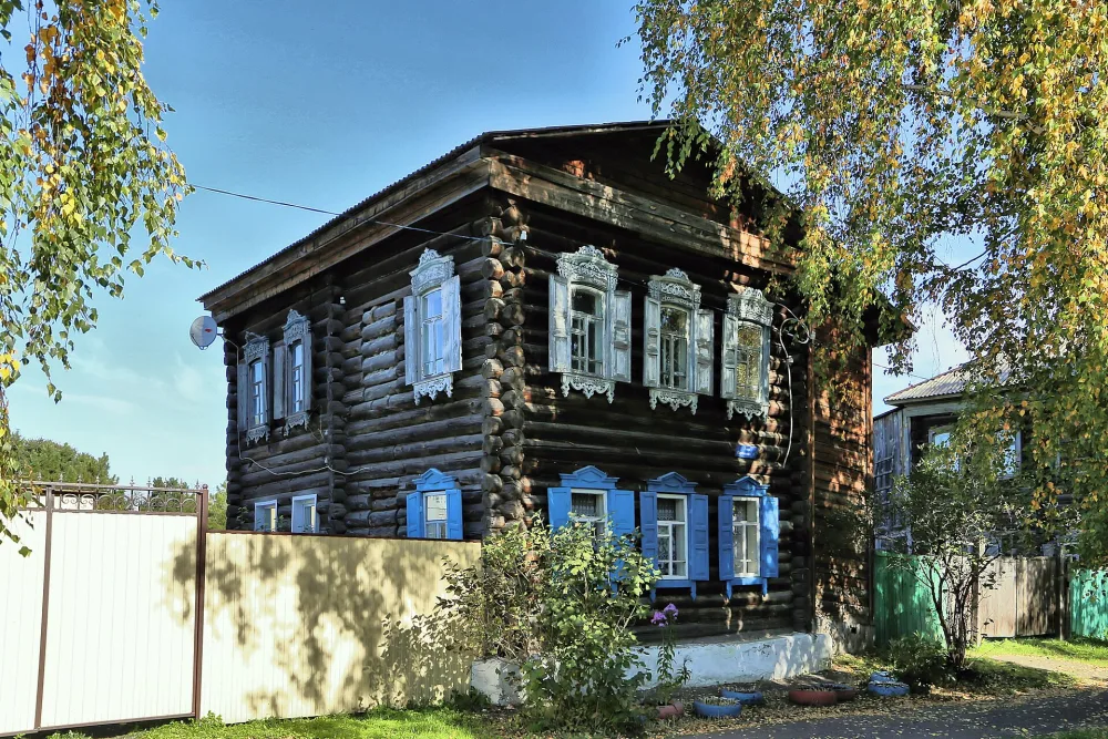 Деревянный дом (Тара)