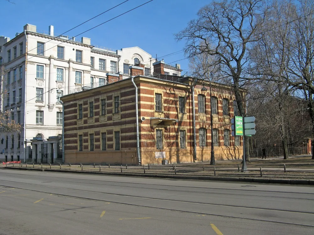 Городской дом двух начальных училищ имени С.П. Боткина