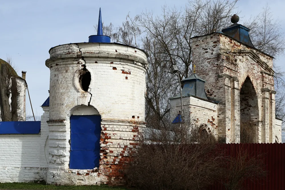 Ограда с воротами (Усолье)