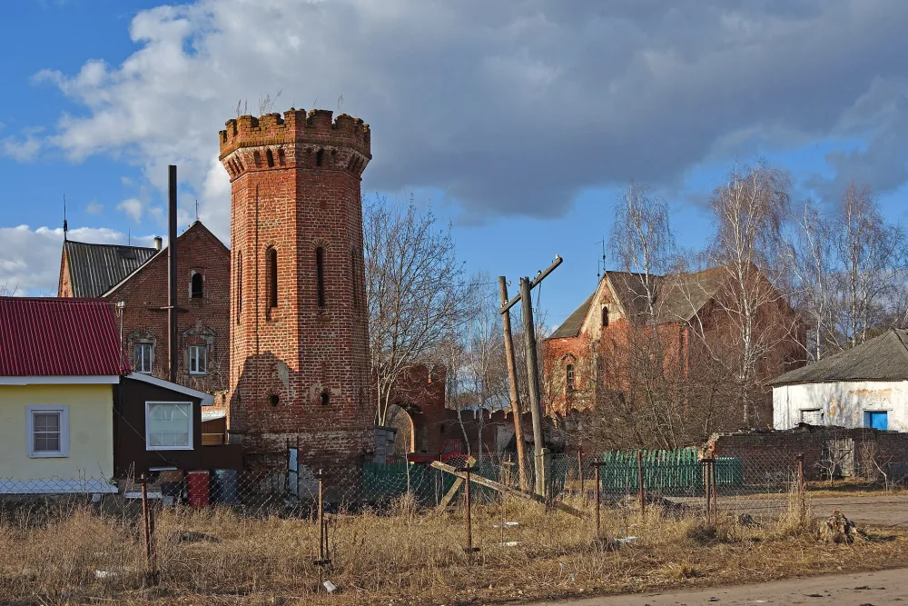 Угловая башня (Большая Алешня)