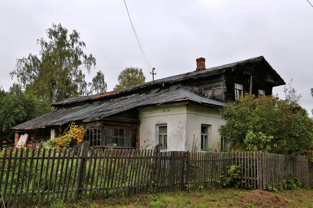 Училище земское (Кочнево)