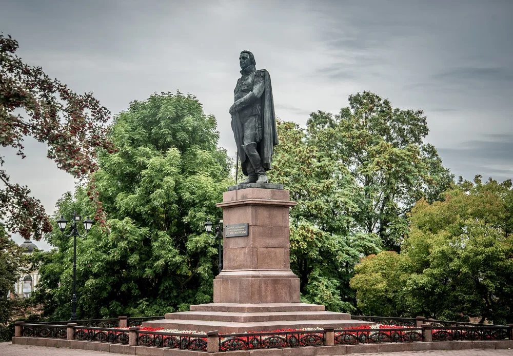 Памятник Михаилу Кутузову (Смоленск)