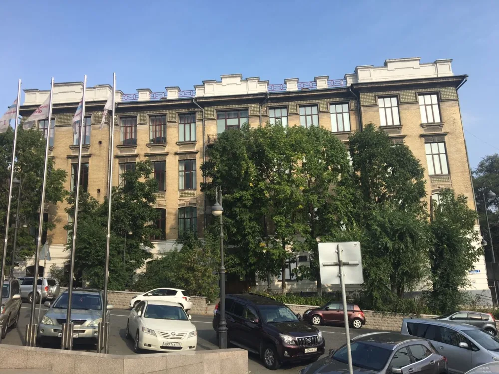 Здание Алексеевской женской гимназии (Владивосток)