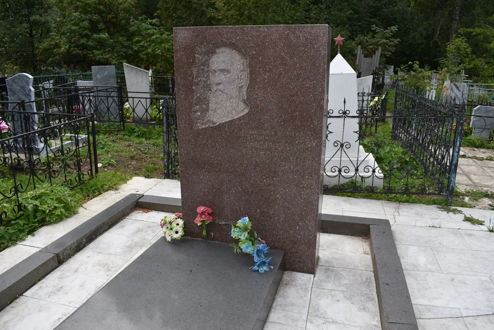 Могила Павла Арсентьевича Грабовского (1864-1902), украинского писателя (Тобольск)