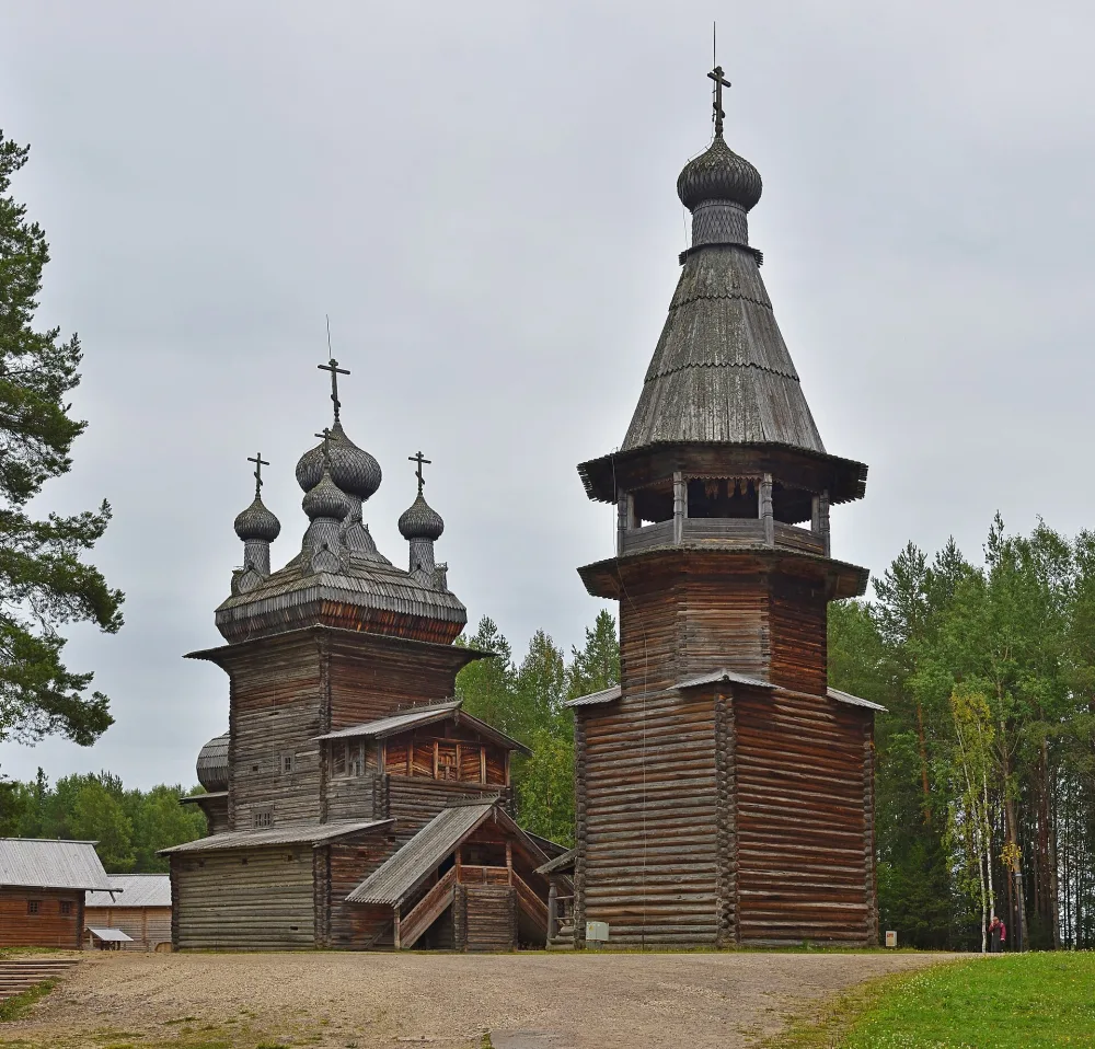 Церковь Вознесения Господня с колокольней (Малые Корелы)