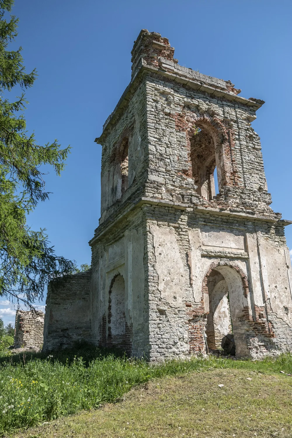 Церковь святителя Николая (руины) (Никольское)